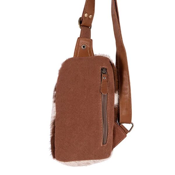 Robnette Ranch Small Sling Bag in Caramel & White