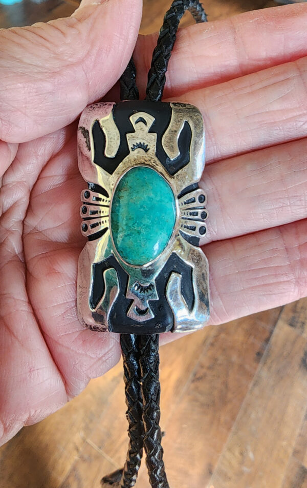 20260209_110456 Vintage Tom Billy Bolo